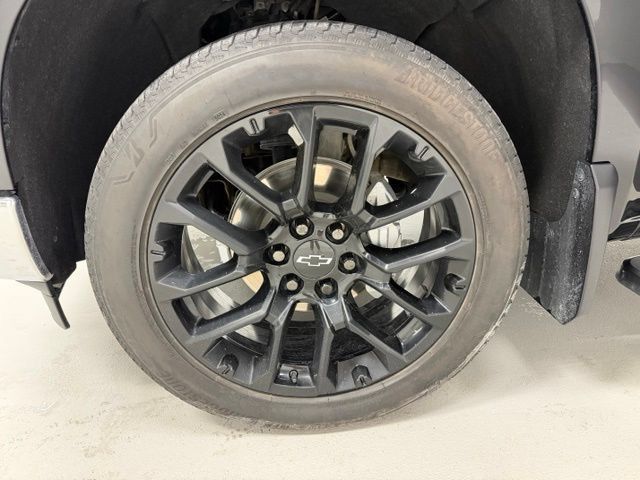 Certified 2025 Chevrolet Silverado 1500 LTZ w/ LTZ Premium Package AWD/4WD image 19