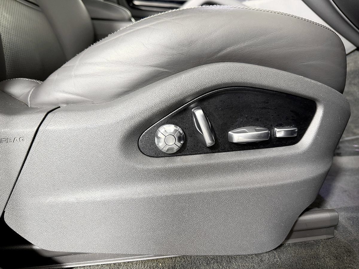 Used 2019 Porsche Cayenne AWD/4WD image 49