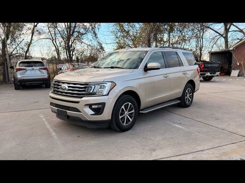 Used 2018 Ford Expedition XLT w/ Equipment Group 202A image 1