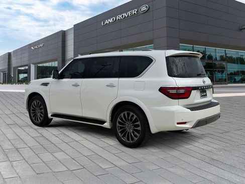 Used 2023 Nissan Armada Platinum w/ Captain's Chairs Package AWD/4WD image 3