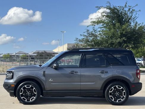 Used 2021 Ford Bronco Sport Outer Banks w/ Outer Banks Package AWD/4WD image 3