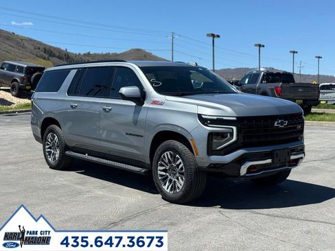 Used 2025 Chevrolet Suburban Z71 AWD/4WD image 7