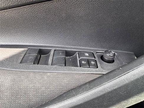 Certified 2023 Toyota Corolla LE image 14