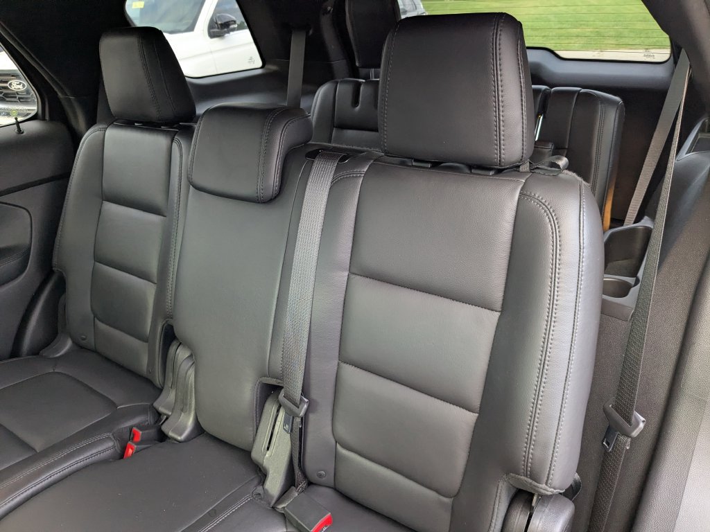 Used 2015 Ford Explorer XLT w/ Equipment Group 202B AWD/4WD image 28