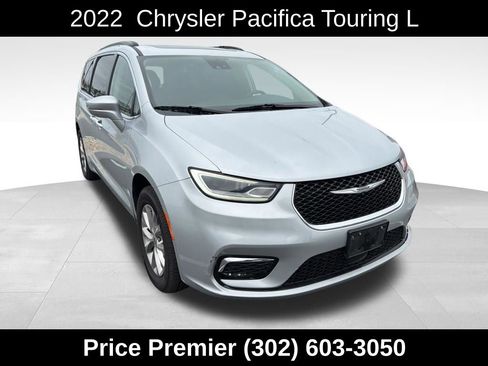 Used 2022 Chrysler Pacifica Touring-L AWD/4WD image 1
