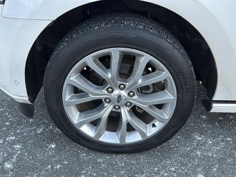 Used 2018 Ford Expedition Platinum image 10