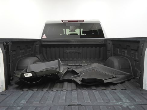 Used 2022 GMC Sierra 1500 AT4 w/ AT4 Preferred Package image 15