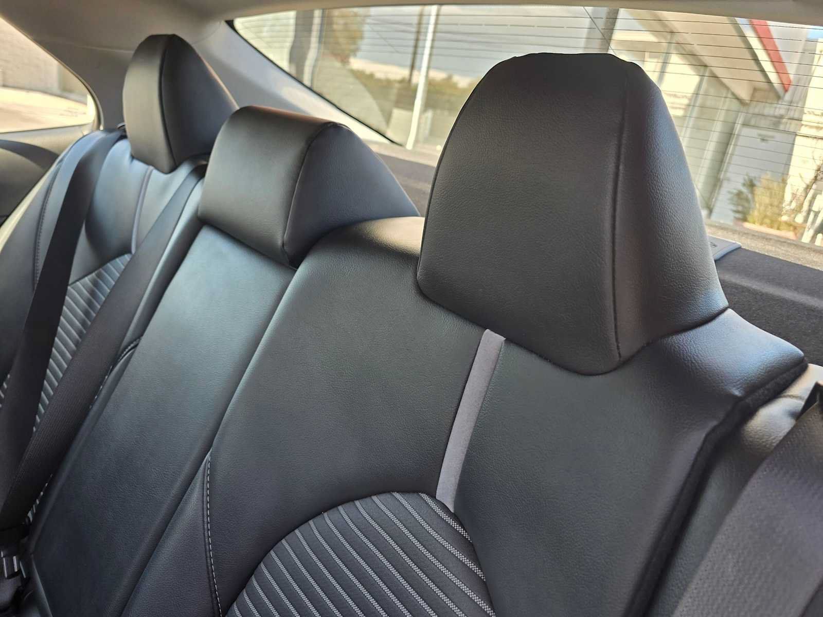 Used 2019 Toyota Camry SE FWD image 17