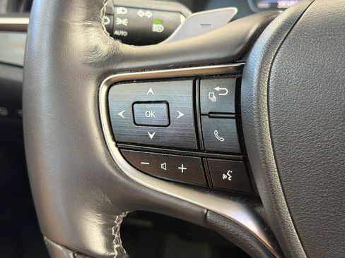 Used 2019 Lexus ES 350 Ultra Luxury w/ Accessory Package 2 FWD image 31