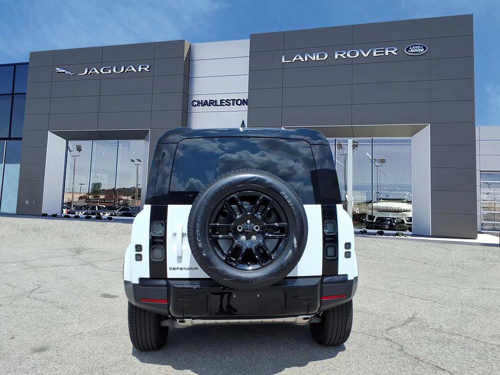 Used 2026 Land Rover Defender 110 S AWD/4WD image 4