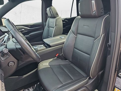 Certified 2023 Cadillac Escalade Sport w/ Touring Package image 17