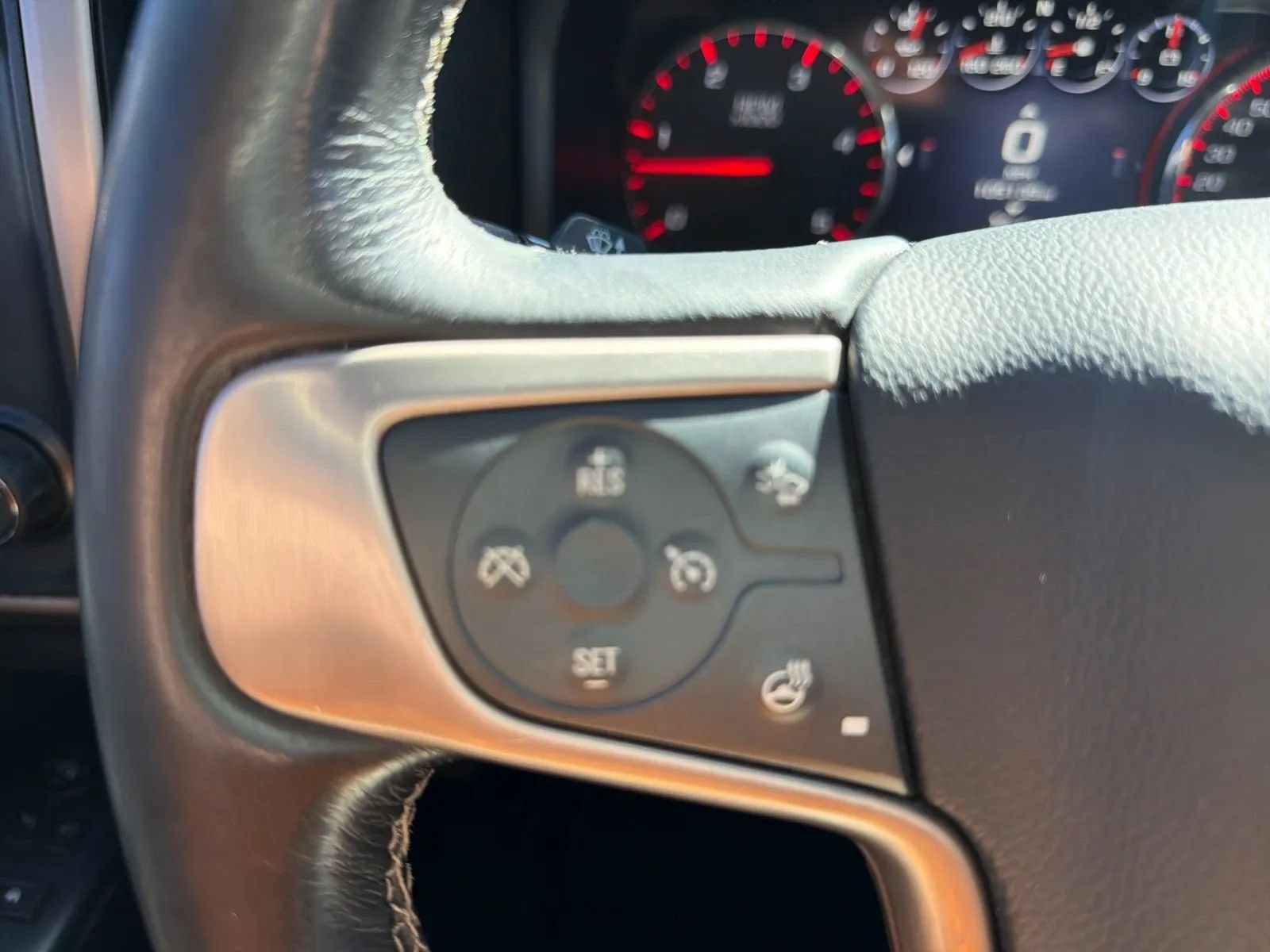 Used 2016 GMC Sierra 2500 Denali w/ Duramax Plus Package AWD/4WD image 15