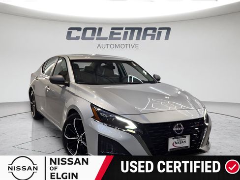 Certified 2025 Nissan Altima 2.5 SR w/ SR Premium Package FWD image 1