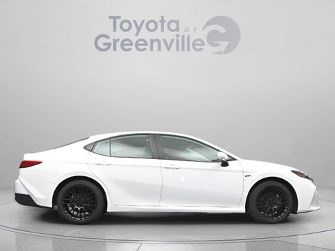 Used 2025 Toyota Camry LE w/ Convenience Package FWD image 16