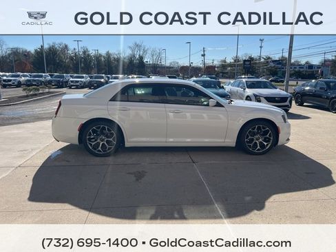 Used 2018 Chrysler 300 S image 4