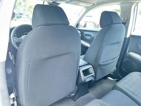 Used 2023 Honda HR-V LX image 14