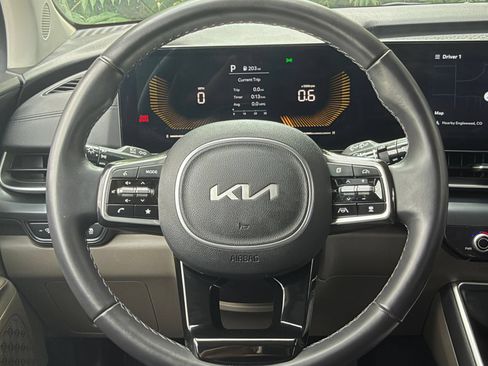 Used 2026 Kia Carnival FWD image 29