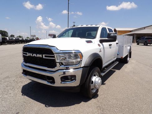 Used 2024 RAM 5500 Tradesman w/ Chrome Appearance Group AWD/4WD image 72