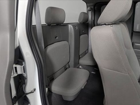 Used 2019 Nissan Frontier S image 19