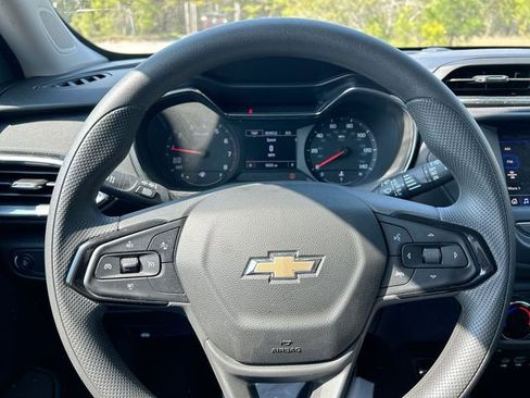 Used 2023 Chevrolet TrailBlazer LT image 18