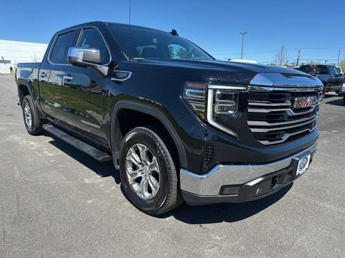 Used 2024 GMC Sierra 1500 SLT w/ SLT Convenience Package AWD/4WD image 7