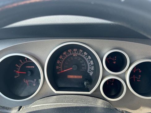 Used 2010 Toyota Tundra 4x4 Double Cab image 20