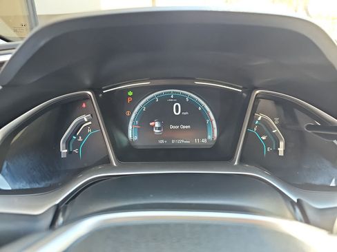 Used 2018 Honda Civic Touring image 21