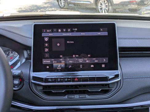 New 2026 Jeep Compass Latitude AWD/4WD image 16