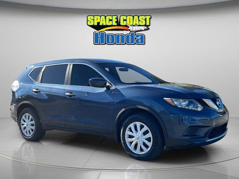Used 2016 Nissan Rogue S w/ S Family Package image 1