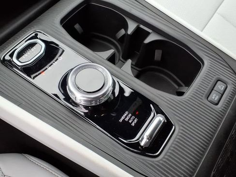 New 2026 Jeep Cherokee Limited AWD/4WD image 17