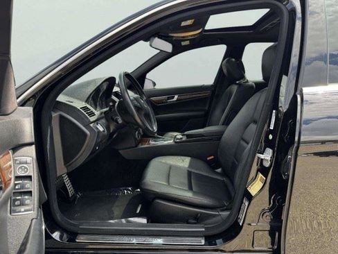 Used 2011 Mercedes-Benz C 300 Sedan image 17