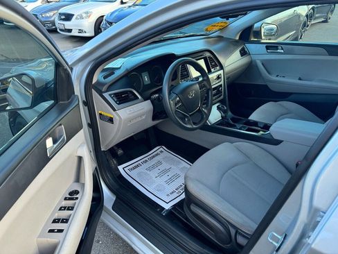 Used 2016 Hyundai Sonata SE image 11