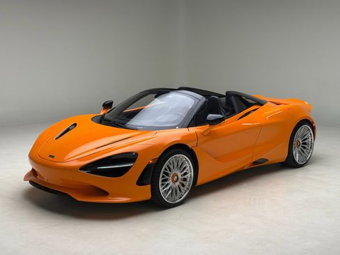 Used 2025 McLaren 750S Spider RWD image 8
