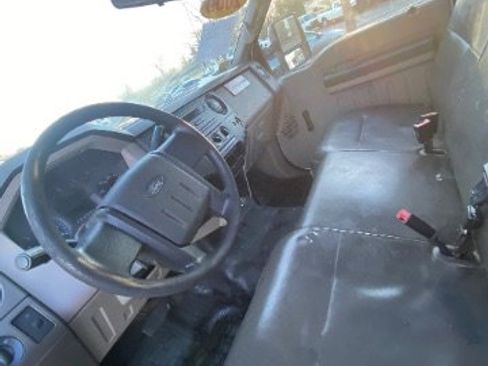 Used 2009 Ford F250 XL image 9