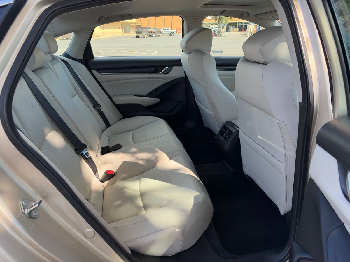 Used 2018 Honda Accord EX image 20