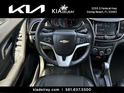 Used 2018 Chevrolet Trax LT w/ Driver Confidence Package FWD image 13