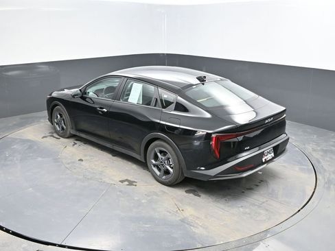 Used 2025 Kia K4 LXS image 13