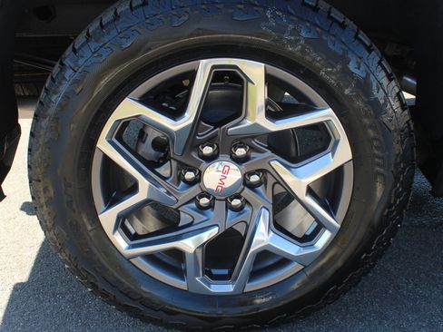 New 2026 GMC Sierra 1500 SLT image 25