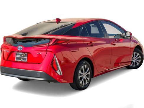 Used 2021 Toyota Prius Prime XLE image 7