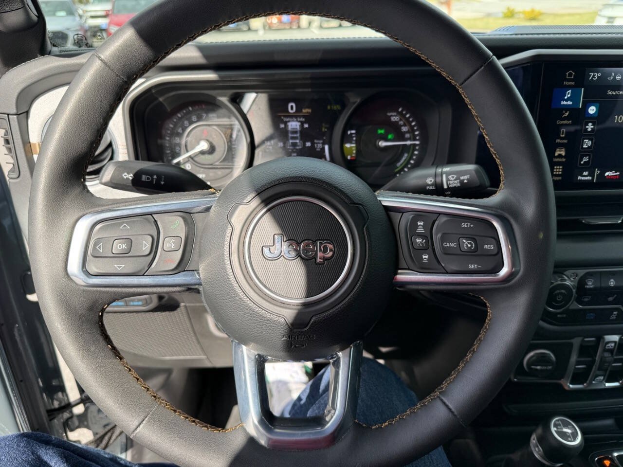 Used 2024 Jeep Wrangler Unlimited Sahara AWD/4WD image 26