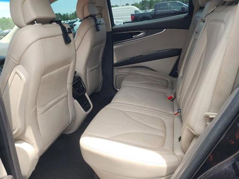 Used 2019 Lincoln Nautilus Select FWD image 16
