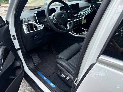 Used 2026 BMW X5 xDrive50e AWD/4WD image 8