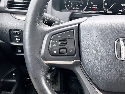 Used 2025 Honda Ridgeline RTL image 12