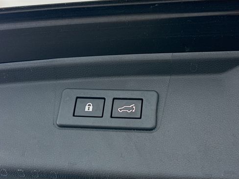 Used 2023 Subaru Outback Touring XT AWD/4WD image 32