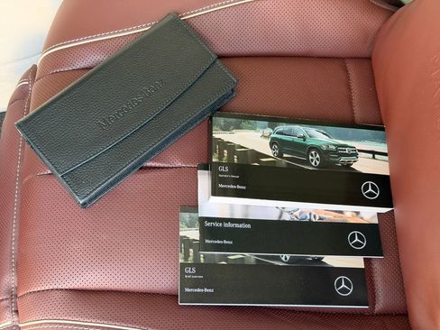 Used 2023 Mercedes-Benz Maybach GLS 600 4MATIC image 51