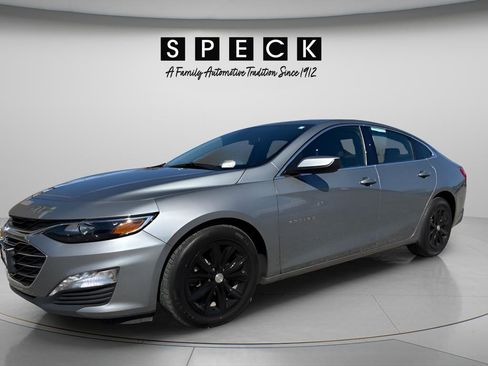 Used 2024 Chevrolet Malibu LT FWD image 2