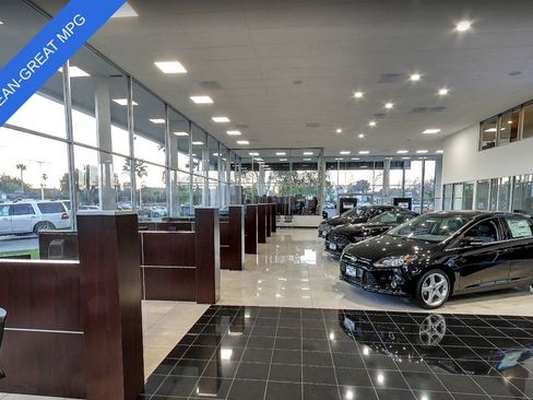 Used 2024 Toyota Corolla LE image 31