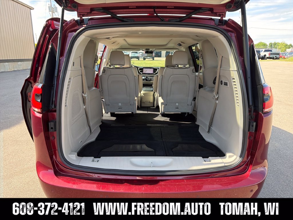 Used 2021 Chrysler Pacifica Limited w/ Premium & Safety Sphere Group AWD/4WD image 23