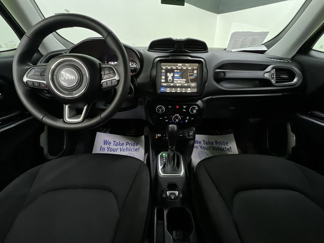 Used 2023 Jeep Renegade Latitude AWD/4WD image 18