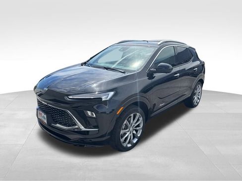 Used 2025 Buick Encore GX Avenir w/ Avenir Technology Package image 8